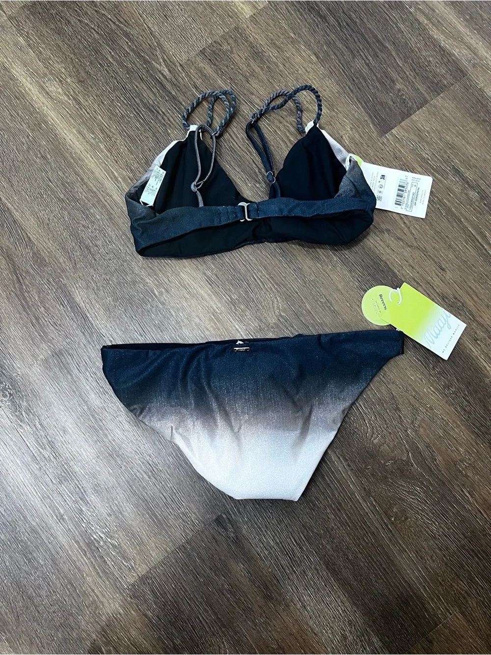 NWT Maaji Liberally Sporty Reversible Bikini to Black Top and Bottom Size Medium